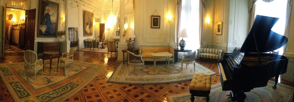 Salón de Familia. Palacio de la Magdalena por dentro. Santander, Cantabria