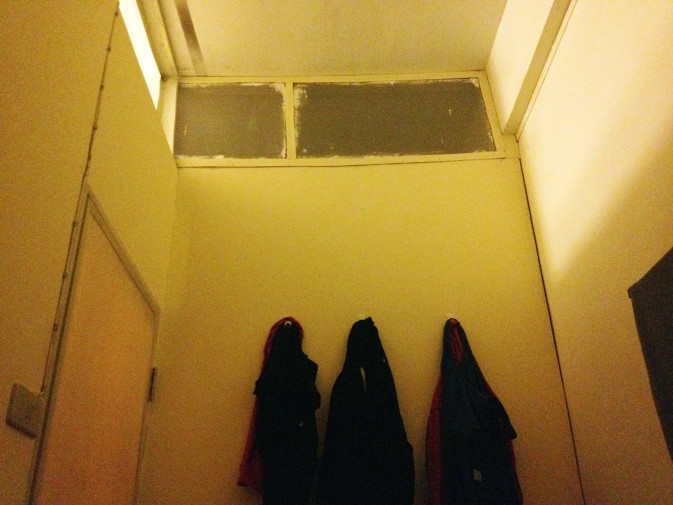 Perchero. Habitación Lumphini Home Stay. Bagnkok. Tailandia