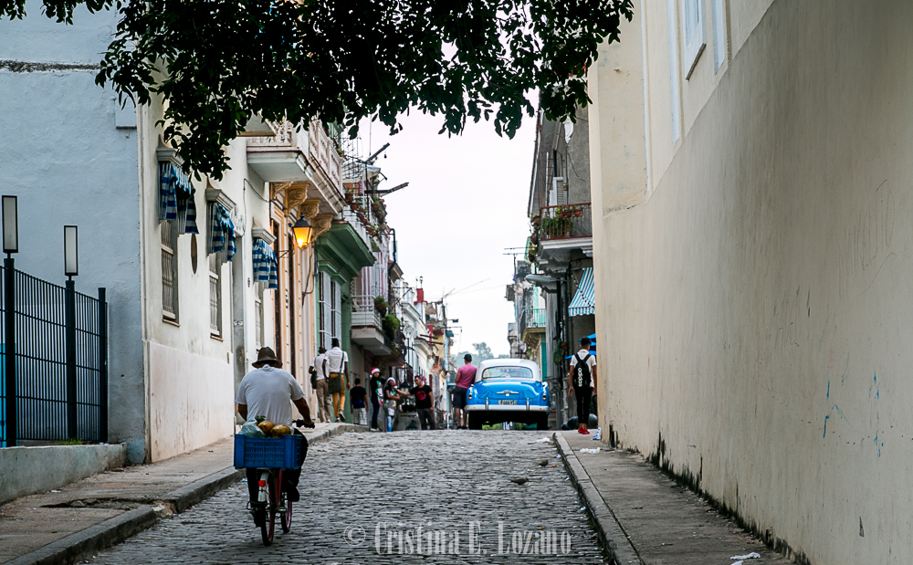 Guía rápida de Cuba- una calle de La Habana, Cuba-4