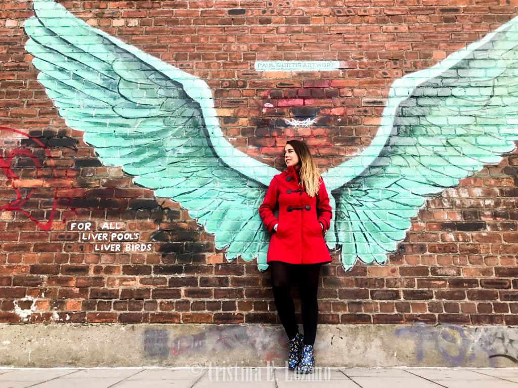 Qué ver y que hacer en Liverpool gratis. Graffiti alas. Liver wings. Urban Art para Instagram